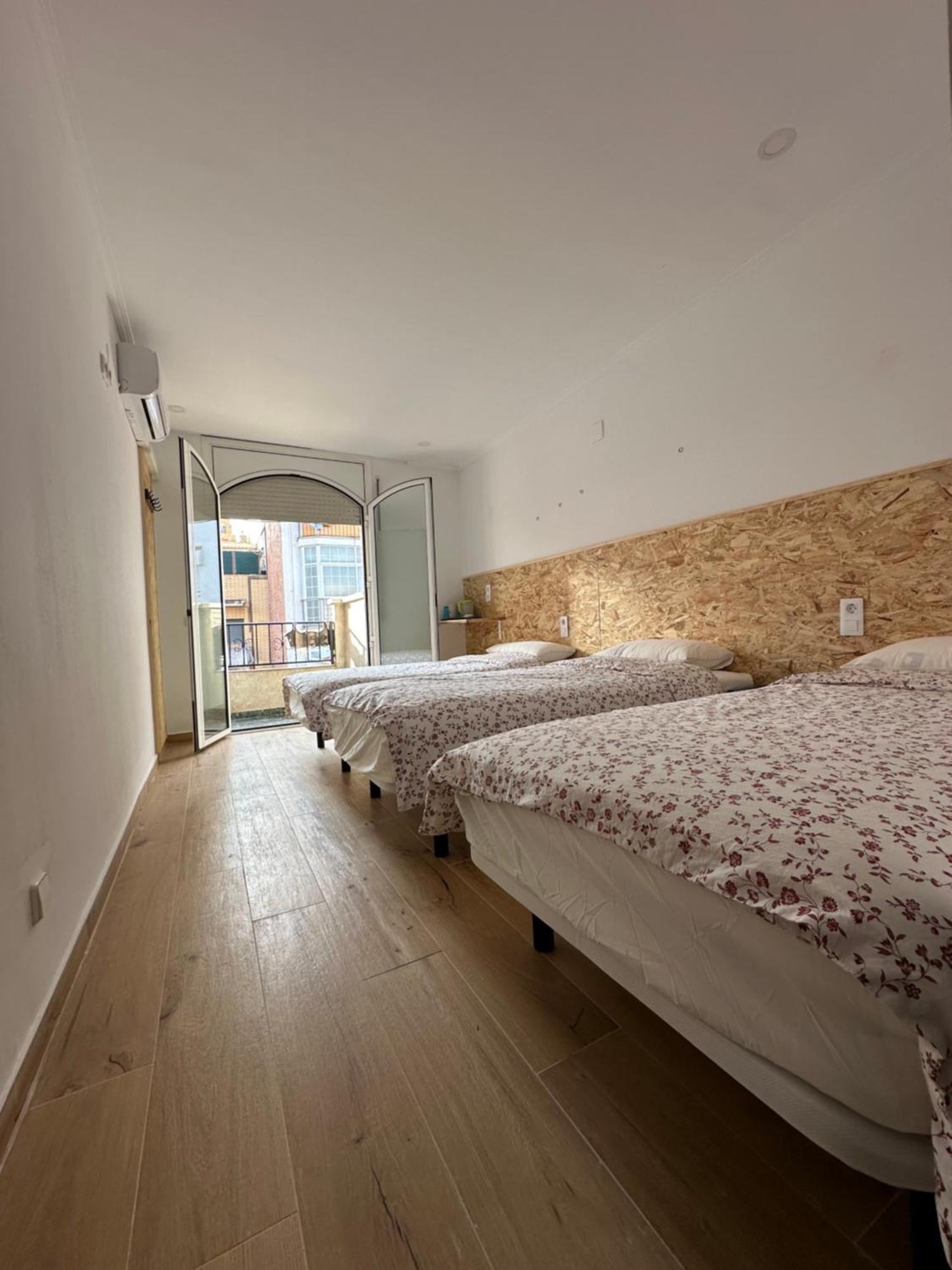 Hotel Fudodo舒适3 Beds L’Hospitalet de Llobregat Exterior foto